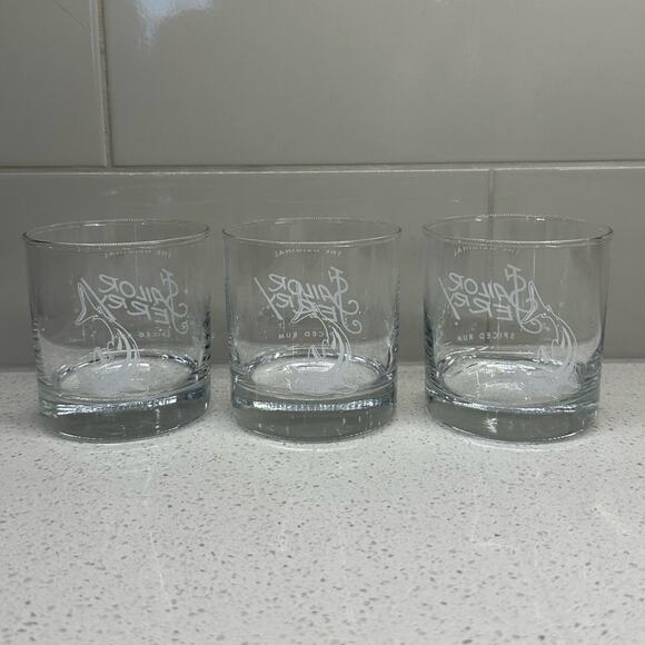 The Original Sailor Jerry Spiced Rum Barware Set - Picture 4 of 7